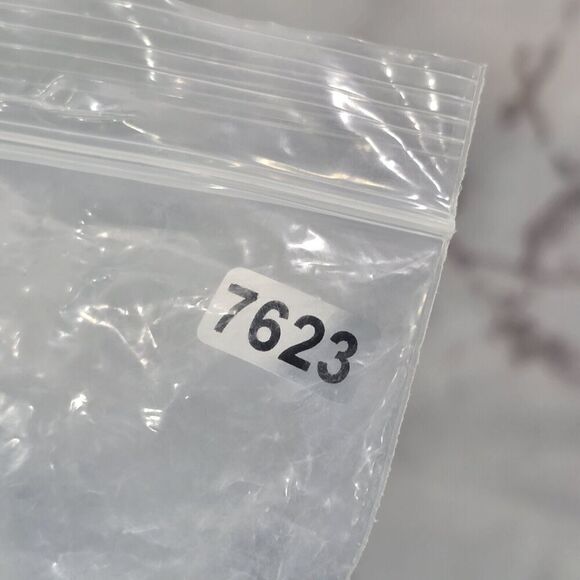 Patagonia Shirt Womens Small Black Long Sleeve Capilene Tech Active Crop - Picture 9 of 9